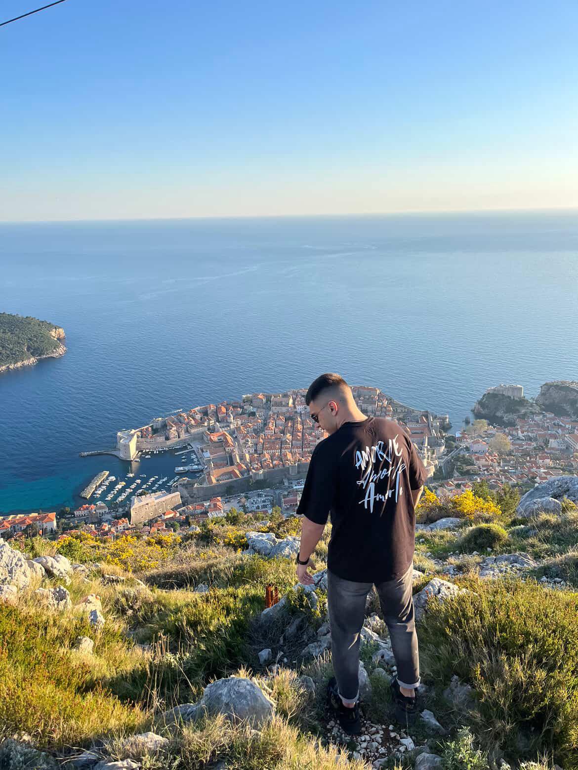 <em><strong>Петър Н.</strong></em>